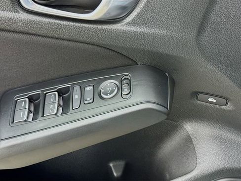 Used 2025 Honda Civic Sport image 19