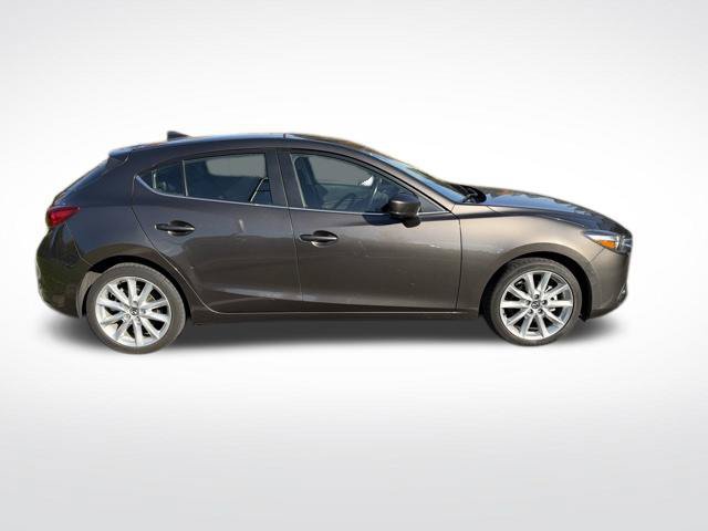 Used 2017 MAZDA MAZDA3 Grand Touring FWD image 4