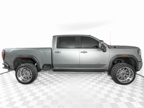 Used 2024 GMC Sierra 2500 AT4 w/ AT4 Preferred Package image 5