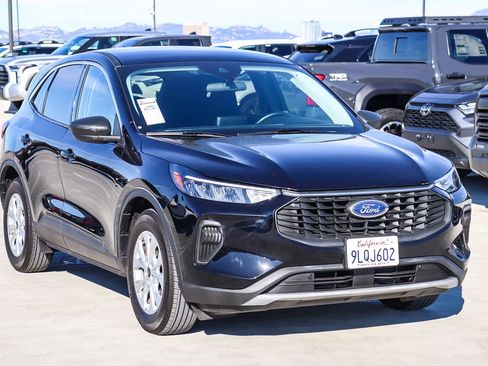 Used 2024 Ford Escape Active image 3