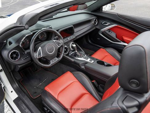 Used 2017 Chevrolet Camaro SS RWD image 37