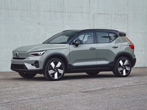 Certified 2023 Volvo XC40 Recharge Ultimate w/ Protection Package Premier image 1