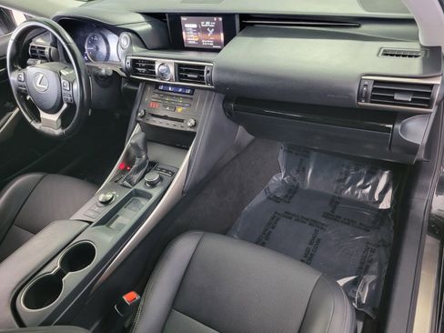 Used 2020 Lexus IS 300 image 16