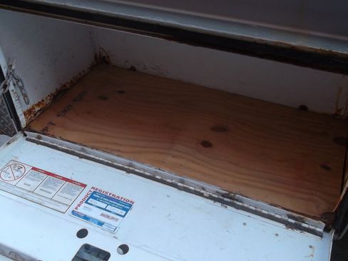 Used 2010 Ford F550 2WD Regular Cab Super Duty image 10