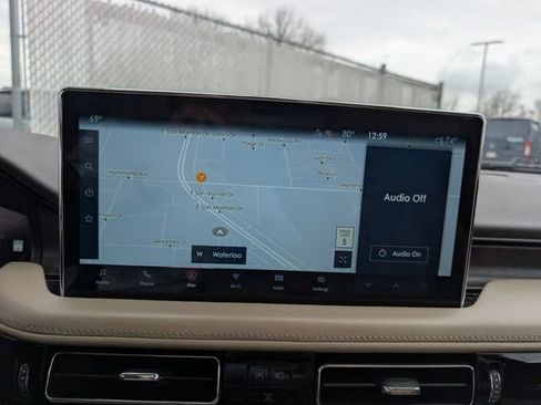 Used 2021 Lincoln Nautilus Reserve image 4