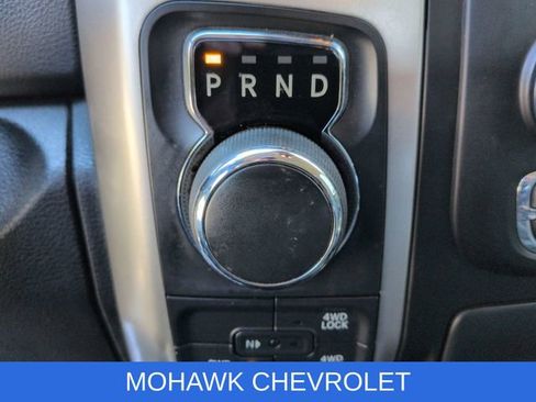 Used 2019 RAM 1500 Classic SLT w/ Luxury Group AWD/4WD image 16