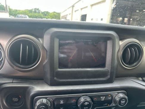 Used 2018 Jeep Wrangler Unlimited Sport S AWD/4WD image 8