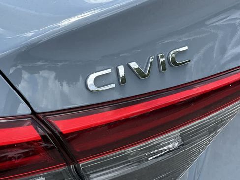 Used 2023 Honda Civic Sport image 10