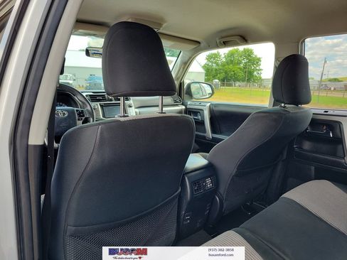 Used 2019 Toyota 4Runner SR5 AWD/4WD image 11