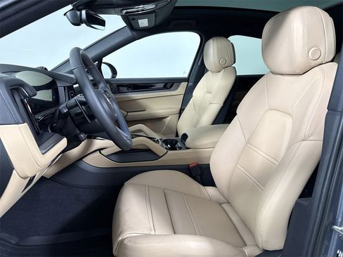 New 2026 Porsche Cayenne Coupe image 5