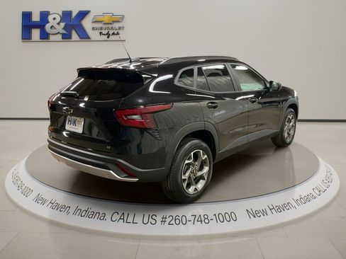 New 2026 Chevrolet Trax LT image 6