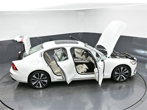Used 2023 Volvo S60 B5 Ultimate w/ Climate Package image 47