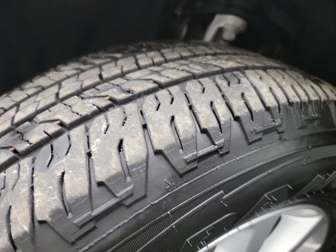 Used 2021 Dodge Durango SXT image 30