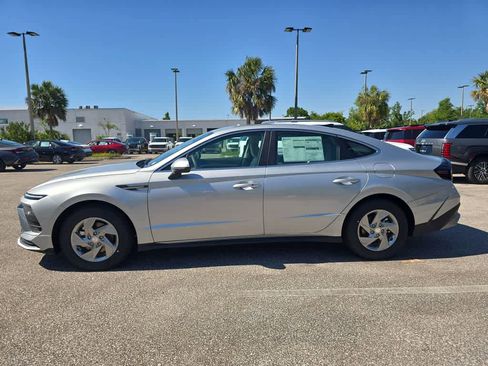 New 2026 Hyundai Sonata SE FWD image 3