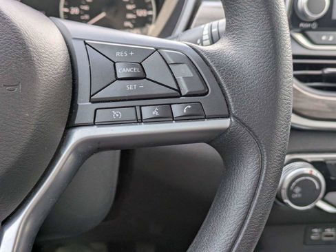 Used 2025 Nissan Altima 2.5 SV FWD image 27