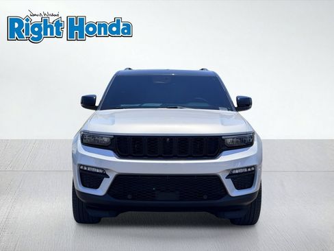 Used 2024 Jeep Grand Cherokee Limited w/ Luxury Tech Group II RWD image 10