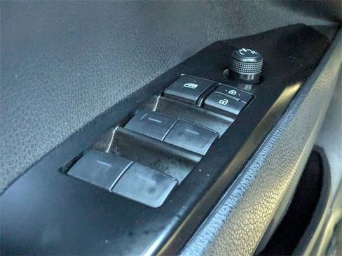 Used 2025 Toyota Camry LE image 19