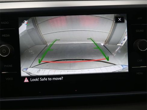 Certified 2023 Volkswagen Taos SE image 6