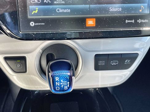 Used 2017 Toyota Prius Prime Premium FWD image 21