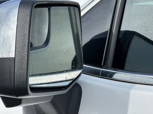 Used 2025 GMC Sierra 1500 SLT image 50