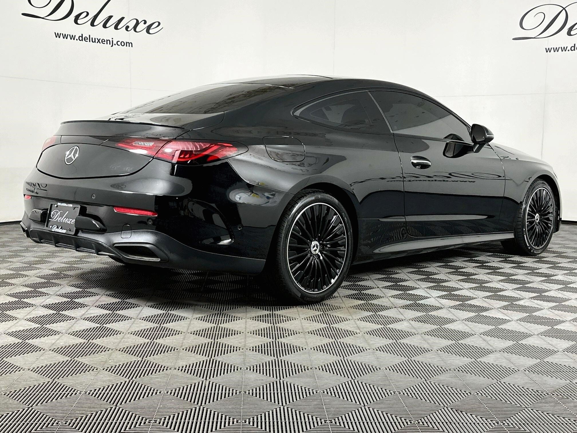 Used 2024 Mercedes-Benz CLE 300 4MATIC Coupe image 6