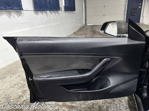 Used 2018 Tesla Model 3 Long Range image 23