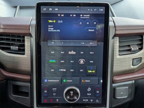 Used 2022 Ford Expedition Limited image 19