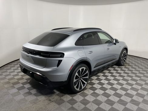 Used 2024 Porsche Macan Turbo Electric AWD/4WD image 7