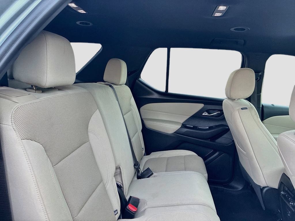 Used 2023 Chevrolet Traverse LS FWD image 26