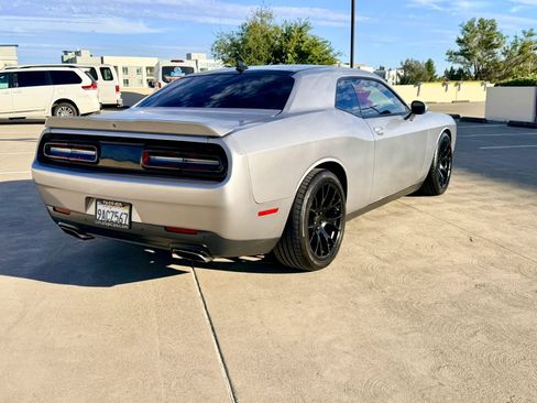 Used 2015 Dodge Challenger R/T w/ Quick Order Package 28B R/T RWD image 11