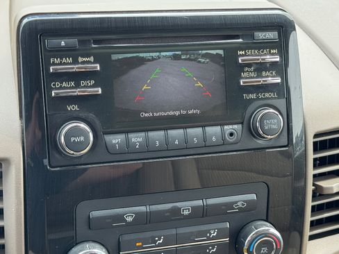 Used 2013 Nissan Titan SV w/ SV Value Truck Pkg image 16