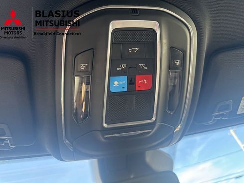Used 2023 Jeep Grand Cherokee Limited w/ Trailer Tow Prep Group (B) AWD/4WD image 33
