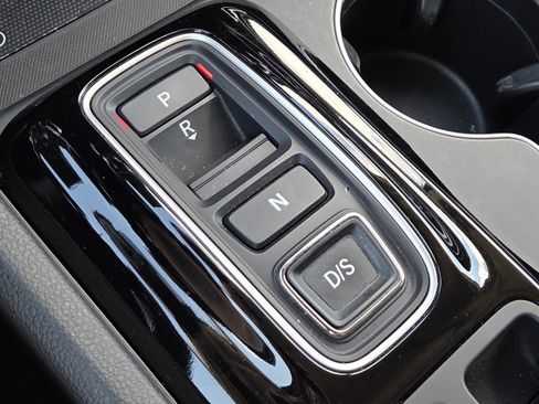 Used 2024 Honda Pilot Touring image 32
