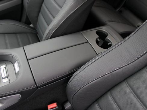 New 2026 Mercedes-Benz GLS 450 4MATIC image 31