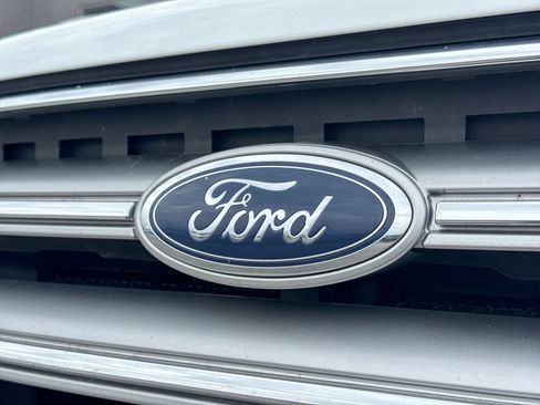 Used 2017 Ford Escape SE FWD image 13