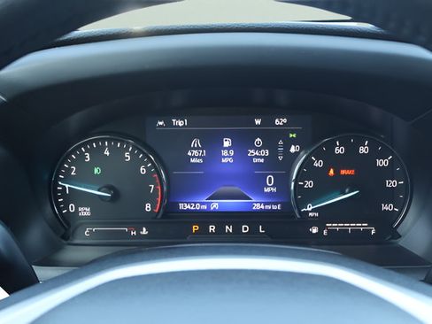 Used 2023 Ford Explorer XLT w/ Equipment Group 202A AWD/4WD image 19