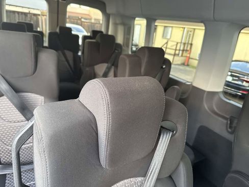 Used 2023 Ford Transit 350 XLT image 8