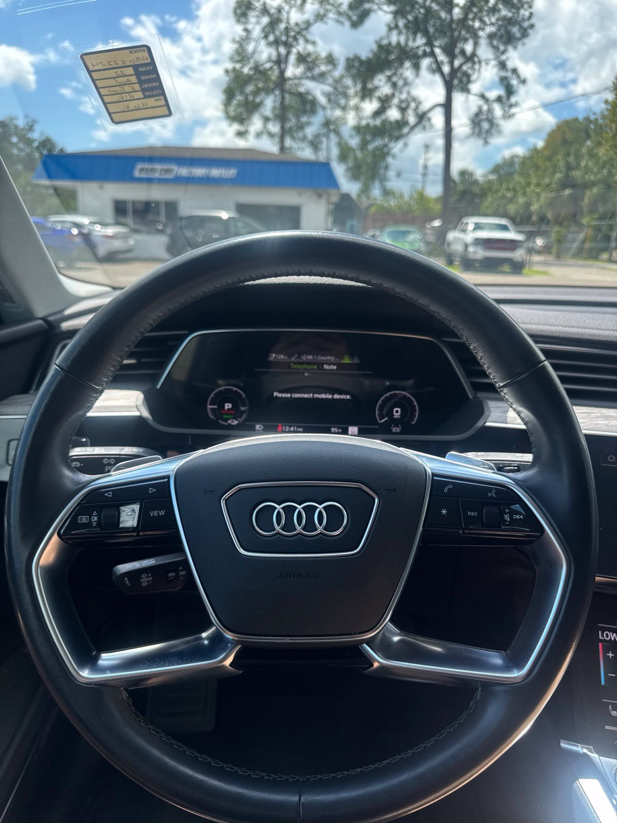 Used 2022 Audi e-tron Premium Plus AWD/4WD image 27