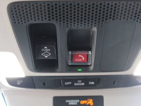 Used 2023 Honda Accord Touring image 25