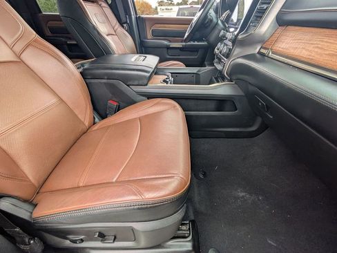 Used 2021 RAM 2500 Limited image 33