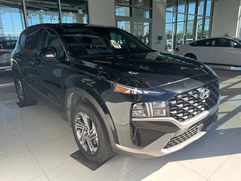 Used 2023 Hyundai Santa Fe SE image 4
