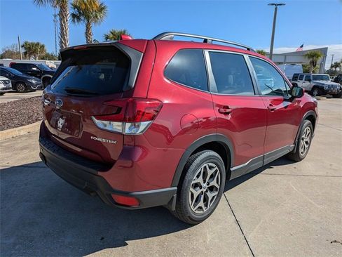 Used 2019 Subaru Forester Premium w/ All-Weather Package image 4
