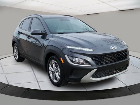 Used 2023 Hyundai Kona SEL w/ Convenience Package image 7