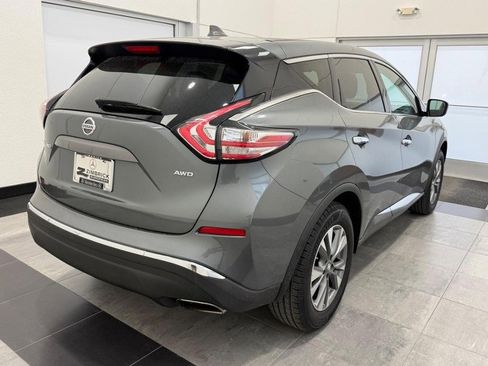Used 2017 Nissan Murano S image 2