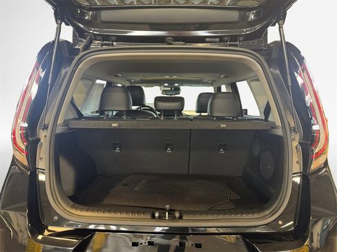 Certified 2023 Kia Soul GT-Line w/ GT-Line Technology Package image 25