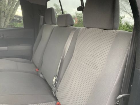 Used 2010 Toyota Tundra 4x4 Double Cab image 13