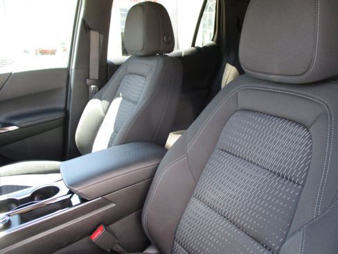 Used 2026 Chevrolet Equinox LT FWD image 35