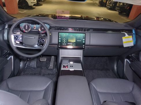 New 2026 Land Rover Range Rover Long Wheelbase SE AWD/4WD image 25