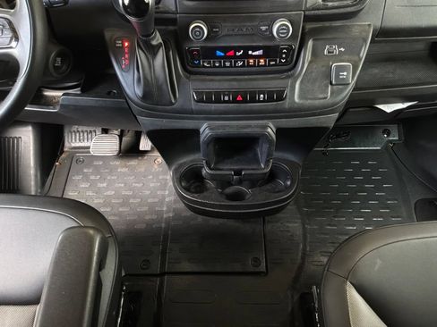 Used 2026 RAM ProMaster 2500 w/ Convenience Group FWD image 14