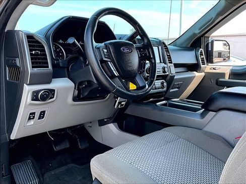 Used 2017 Ford F150 XLT w/ Equipment Group 302A Luxury AWD/4WD image 8